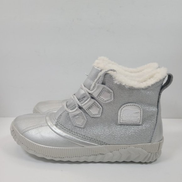Sorel x Disney Frozen Out N About Women's Silver Boots US Size 7.5 - Picture 5 of 11